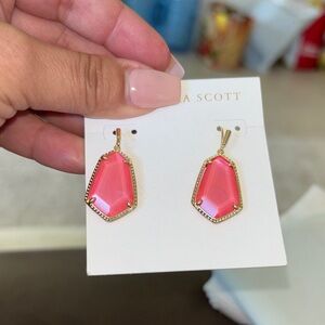 Kendra Scott Gold pink illusion Fuchsia and Gold Drop Earrings NWT